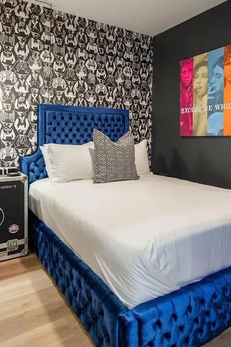 2 Side By Side Units, The Honky Tonk Party Pads, Parking Gym Pool Apartment Nashville