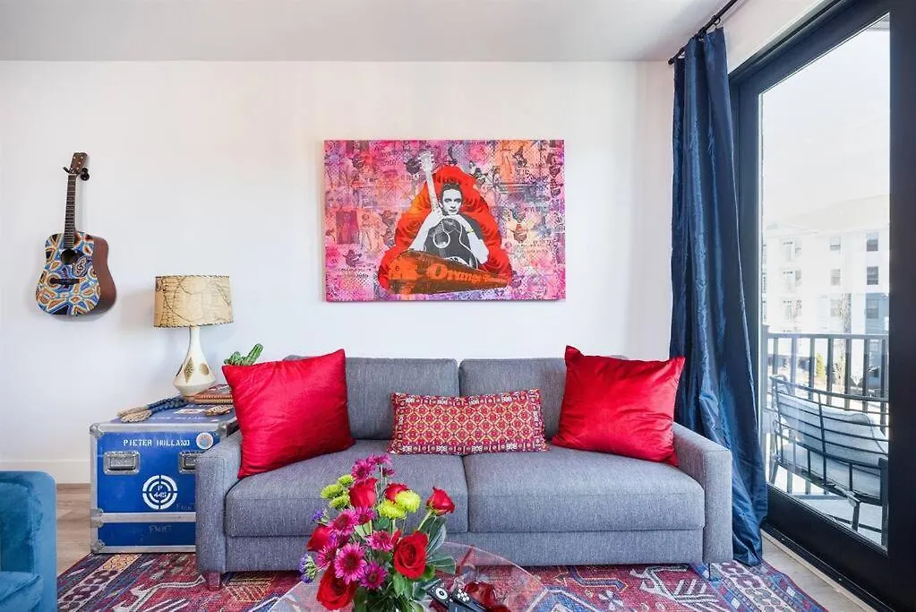 2 Side By Side Units, The Honky Tonk Party Pads, Parking Gym Pool Apartment Nashville