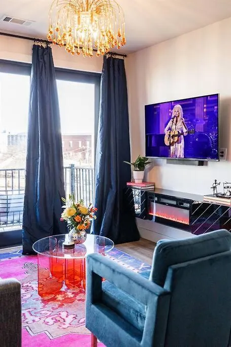 2 Side By Side Units, The Honky Tonk Party Pads, Parking Gym Pool Apartment Nashville