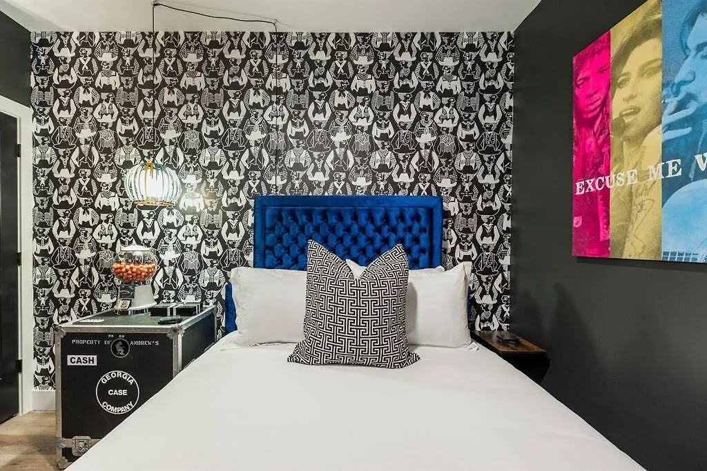 2 Side By Side Units, The Honky Tonk Party Pads, Parking Gym Pool Apartment Nashville